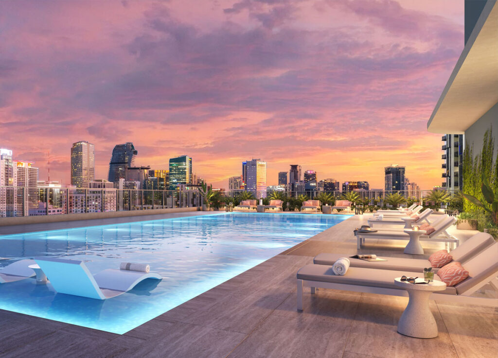 600 Miami Worldcenter Luxury Swimming Pool Area