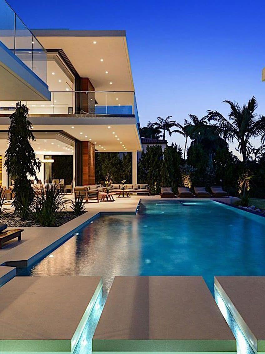 Luxuriuos side swimming pool of lil wayne in miami beach real estate